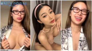 คลิปหลุด ONLYFANS Bunny.Zudeah น้องบันนี่ซูเด๊ะพริ้ตตี้สาวใต้ตัวท็อปแว่นเซ็กส์ซะด้วย ชุดคลุมอาบน้ำแหวกอกนมโชว์นมโครตใหญ่โนบราจุกตั้งมาเลย